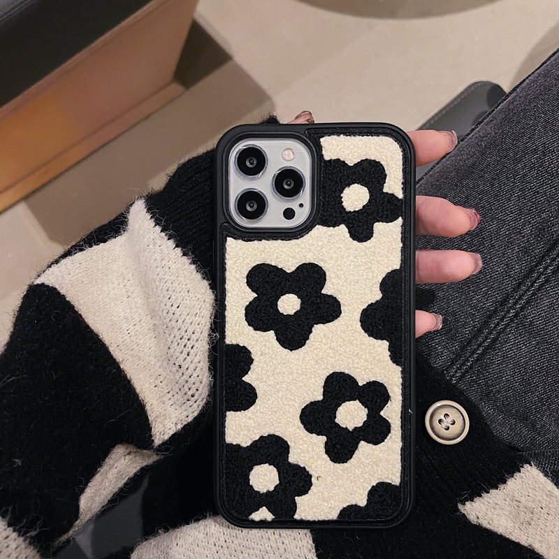 Las flores de felpa son adecuadas para fundas de teléfono móvil para damas en otoño e invierno.