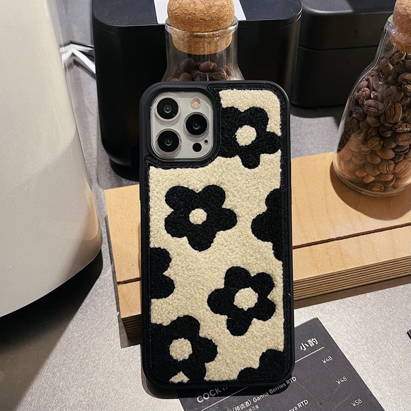 Las flores de felpa son adecuadas para fundas de teléfono móvil para damas en otoño e invierno.