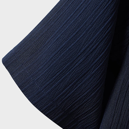 Traje de solapa de manga corta a rayas