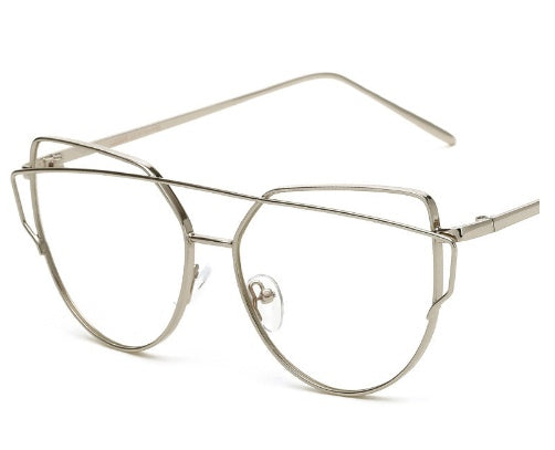 Gafas de miopía elegantes de hombres y mujeres