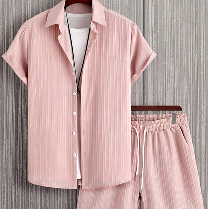 Traje de solapa de manga corta a rayas