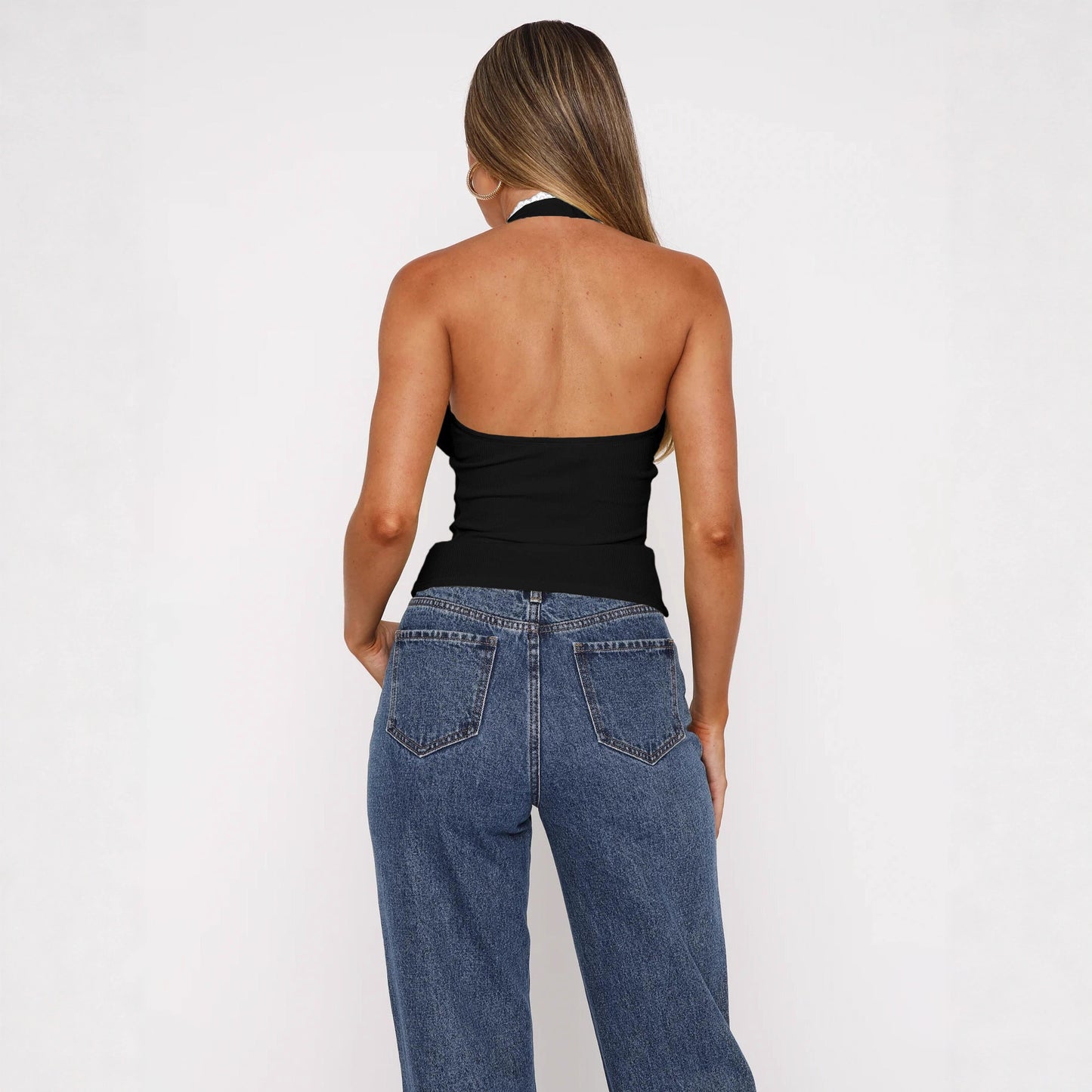 Crop Top Corto con Cuello Halter y Lazo Ajustable